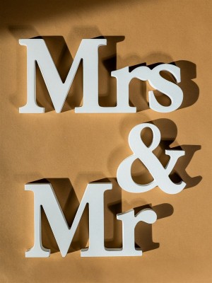  Dřevěný nápis bílý Mr & Mrs 